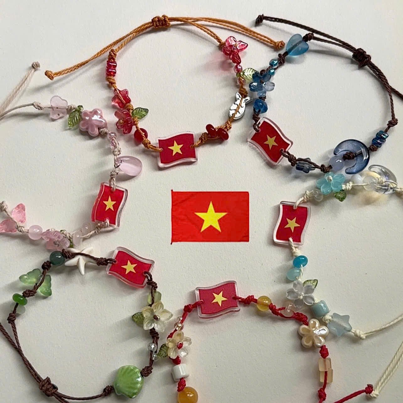 vòng tay cờ việt nam